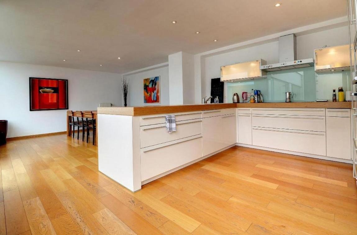 Down Town Spacious Duplex With Private Parking & Game Room Brussels Ngoại thất bức ảnh