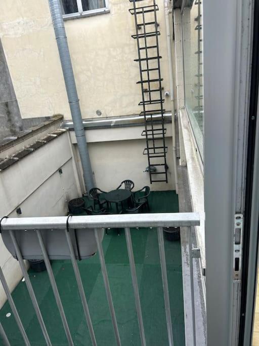 Down Town Spacious Duplex With Private Parking & Game Room Brussels Ngoại thất bức ảnh