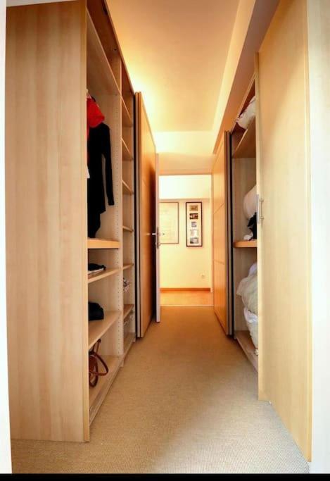 Down Town Spacious Duplex With Private Parking & Game Room Brussels Ngoại thất bức ảnh